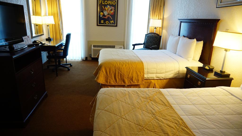 รามาดา บาย วินด์แฮม วิชิตา แอร์พอร์ต Hotel วิชิต้า ภายนอก รูปภาพ