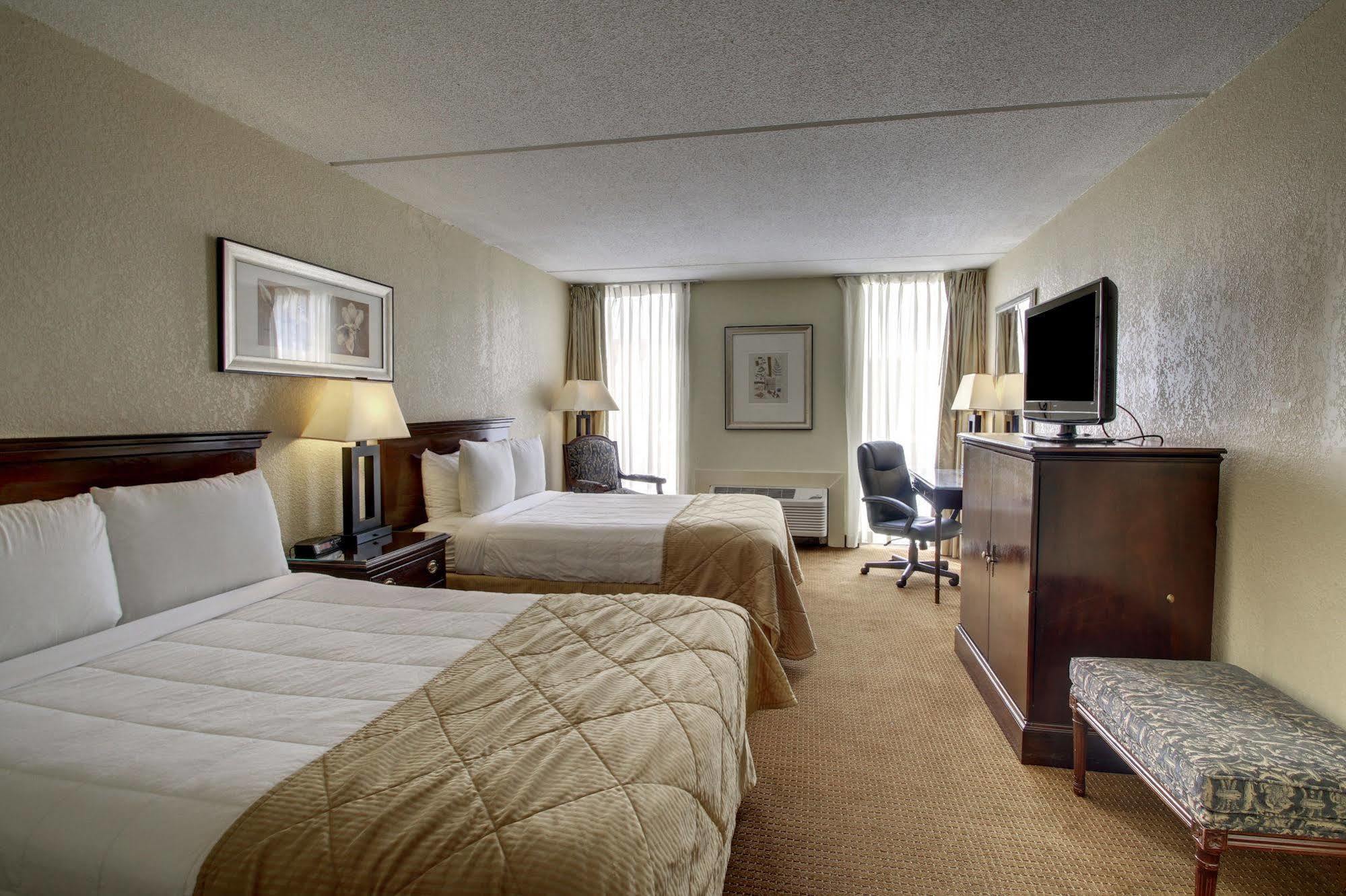 รามาดา บาย วินด์แฮม วิชิตา แอร์พอร์ต Hotel วิชิต้า ภายนอก รูปภาพ