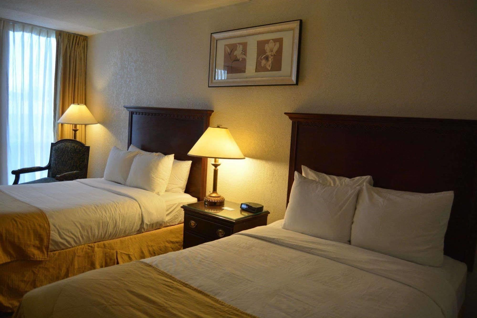 รามาดา บาย วินด์แฮม วิชิตา แอร์พอร์ต Hotel วิชิต้า ภายนอก รูปภาพ