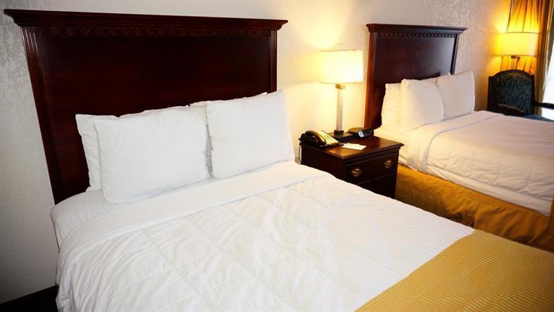 รามาดา บาย วินด์แฮม วิชิตา แอร์พอร์ต Hotel วิชิต้า ภายนอก รูปภาพ