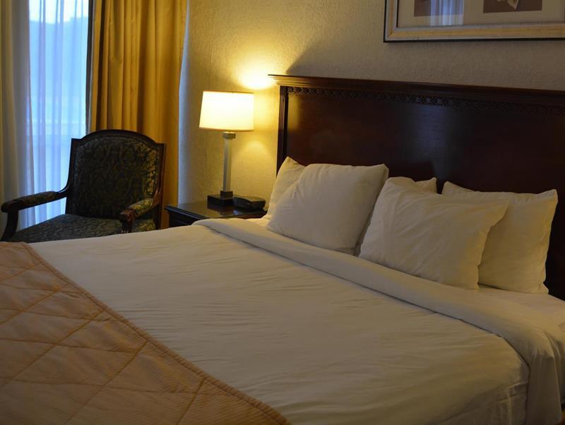 รามาดา บาย วินด์แฮม วิชิตา แอร์พอร์ต Hotel วิชิต้า ภายนอก รูปภาพ